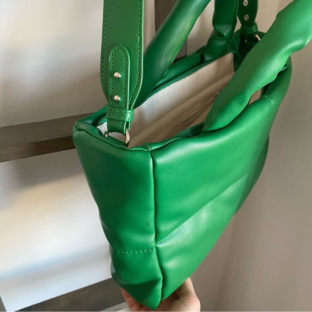 Green Handbag - Picture 3 of 3